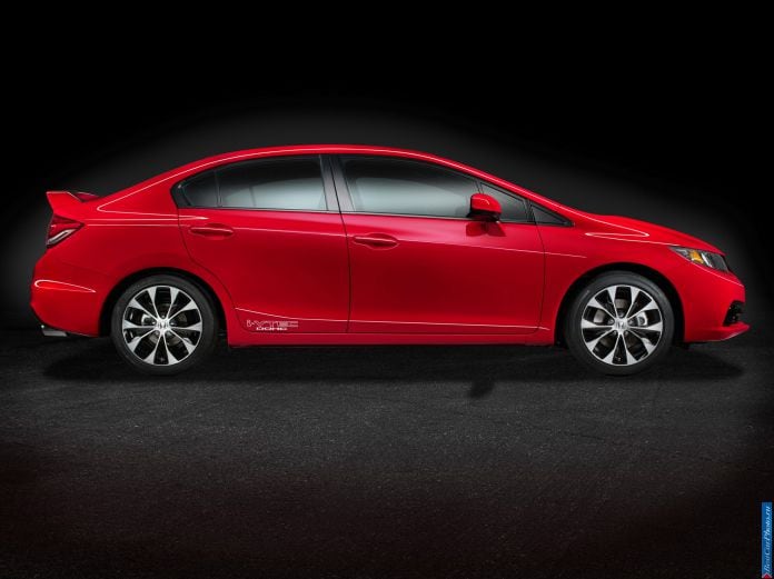 2013 Honda Civic Sedan - фотография 12 из 78