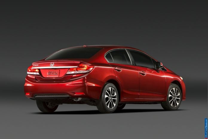 2013 Honda Civic Sedan - фотография 18 из 78