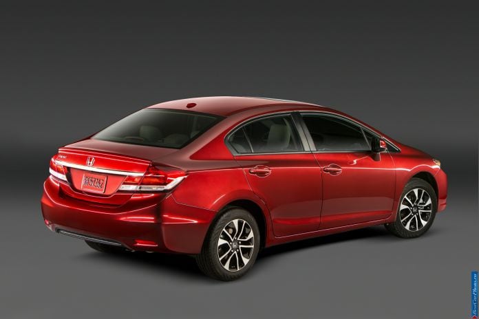 2013 Honda Civic Sedan - фотография 20 из 78