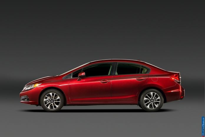 2013 Honda Civic Sedan - фотография 24 из 78