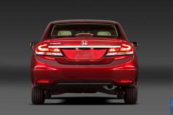 2013 Honda Civic Sedan - фотография 26 из 78