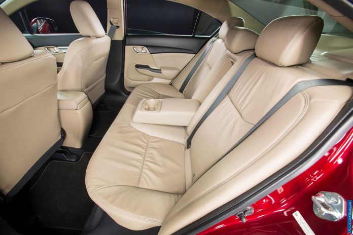 2013 Honda Civic Sedan - фотография 57 из 78