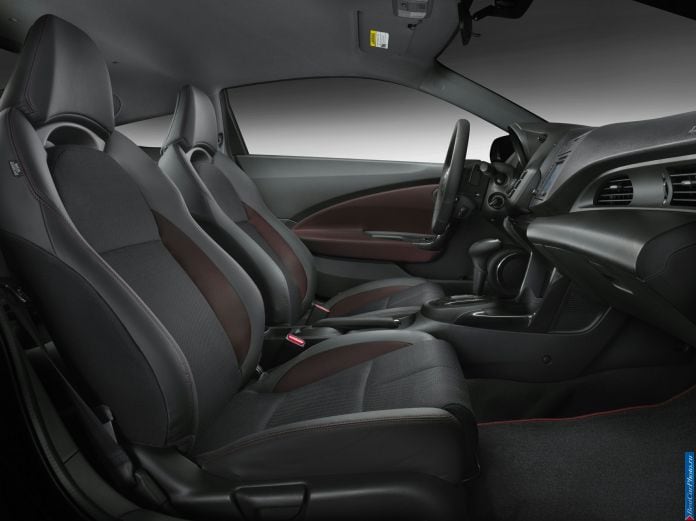 2013 Honda CR-Z US Version - фотография 13 из 20