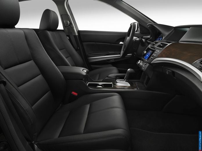 2013 Honda Crosstour - фотография 20 из 31
