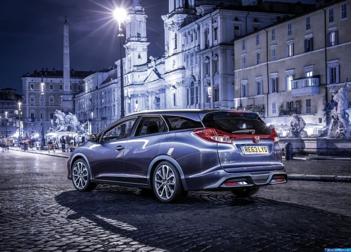 2014 Honda Civic Tourer - фотография 16 из 77