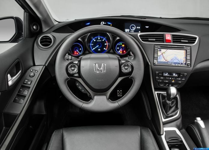 2014 Honda Civic Tourer - фотография 38 из 77