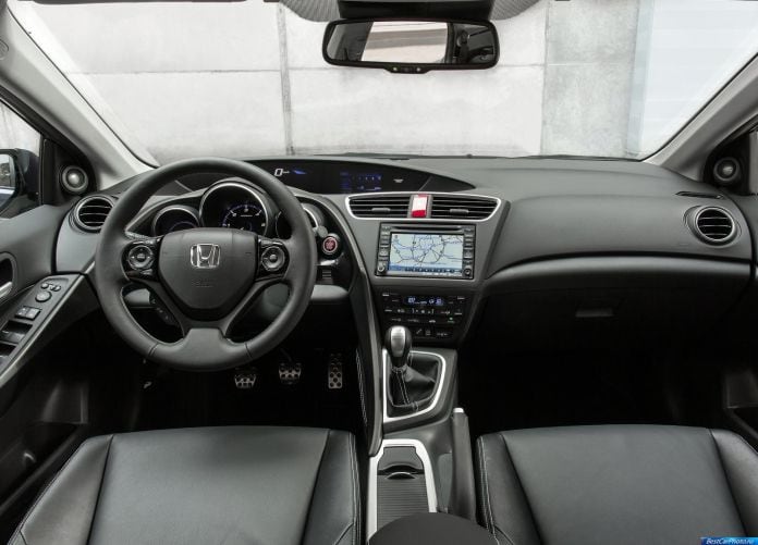 2014 Honda Civic Tourer - фотография 39 из 77
