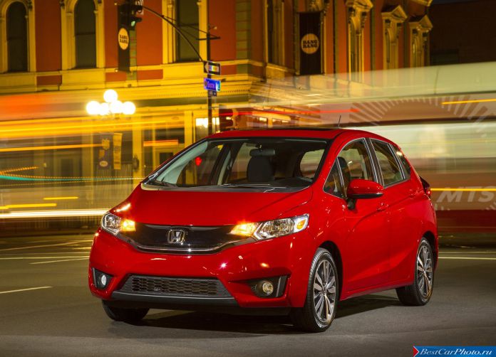 2015 Honda Fit - фотография 16 из 107