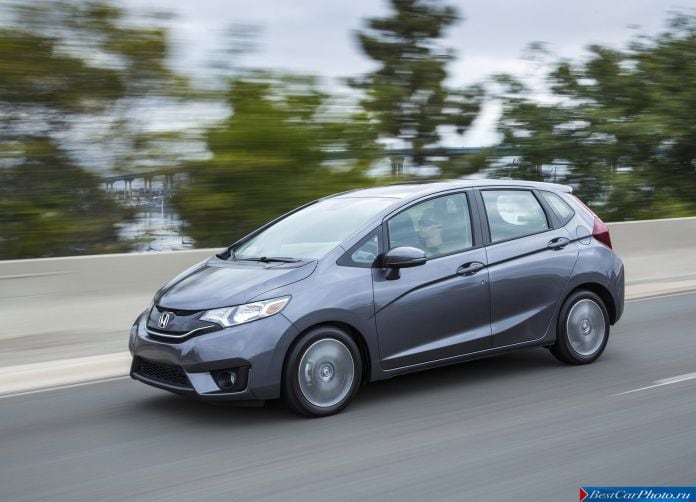 2015 Honda Fit - фотография 32 из 107