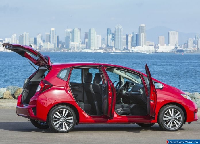 2015 Honda Fit - фотография 39 из 107
