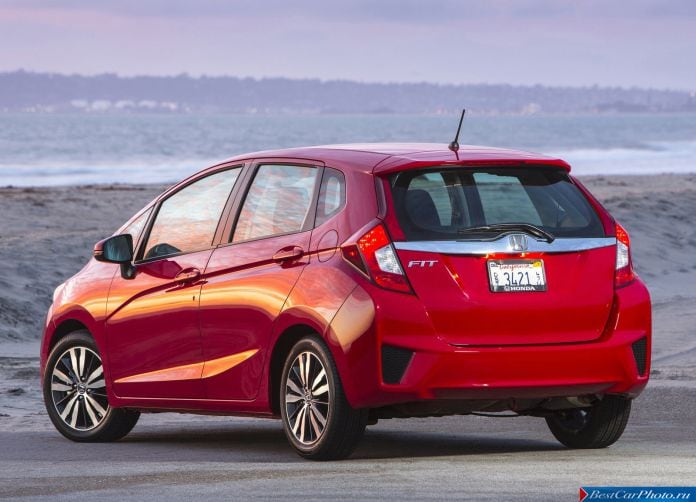 2015 Honda Fit - фотография 40 из 107
