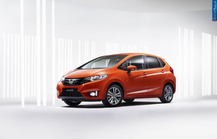 2015 Honda Jazz - фотография 1 из 4 2015 Honda Jazz - фотография 1 из 4