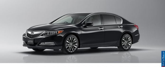 2015 Honda Legend - фотография 2 из 25
