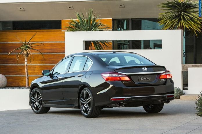2016 Honda Accord US-Version - фотография 2 из 9