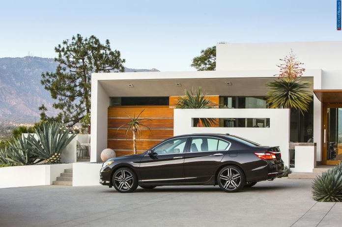 2016 Honda Accord US-Version - фотография 3 из 9
