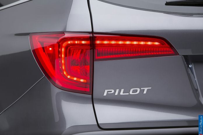 2016 Honda Pilot - фотография 15 из 62