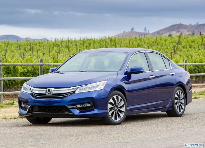 2017 Honda Accord Hybrid - фотография 5 из 77