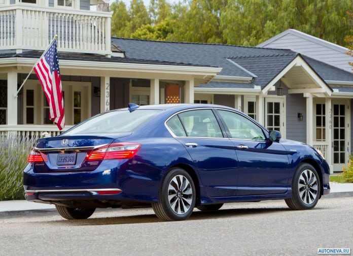 2017 Honda Accord Hybrid - фотография 30 из 77 2017 Honda Accord Hybrid - фотография 30 из 77