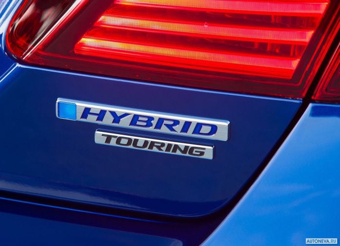 2017 Honda Accord Hybrid - фотография 70 из 77