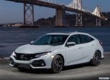 honda_2017_civic_hatchback_010.jpg