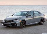 honda_2017_civic_hatchback_011.jpg