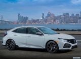 honda_2017_civic_hatchback_023.jpg