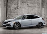honda_2017_civic_hatchback_024.jpg