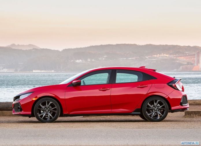 2017 Honda Civic Hatchback - фотография 60 из 147