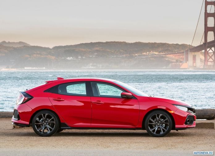 2017 Honda Civic Hatchback - фотография 61 из 147