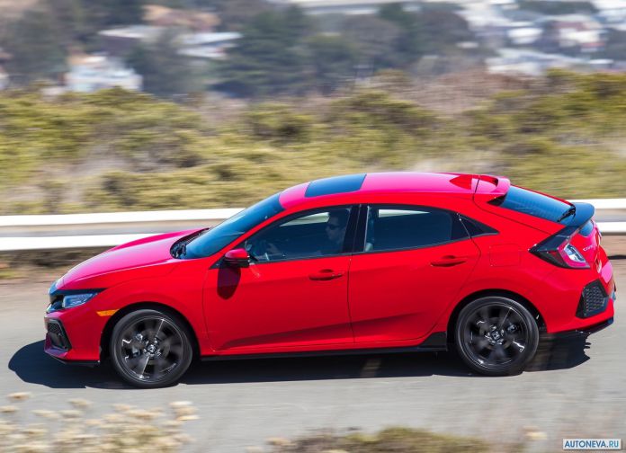 2017 Honda Civic Hatchback - фотография 65 из 147