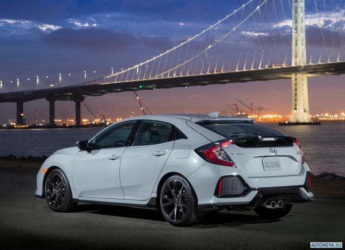 2017 Honda Civic Hatchback - фотография 69 из 147