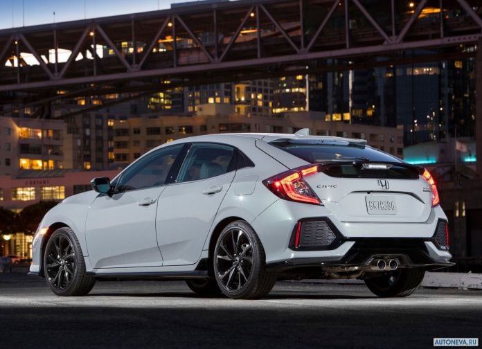 2017 Honda Civic Hatchback - фотография 71 из 147