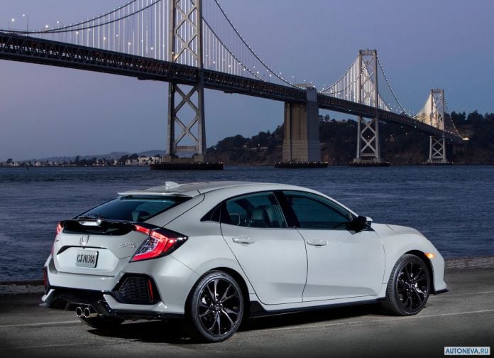 2017 Honda Civic Hatchback - фотография 76 из 147