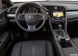 honda_2017_civic_hatchback_112.jpg