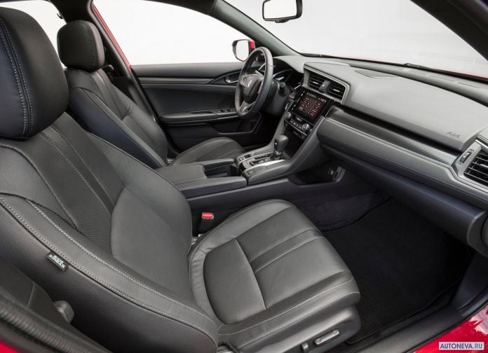 2017 Honda Civic Hatchback - фотография 123 из 147