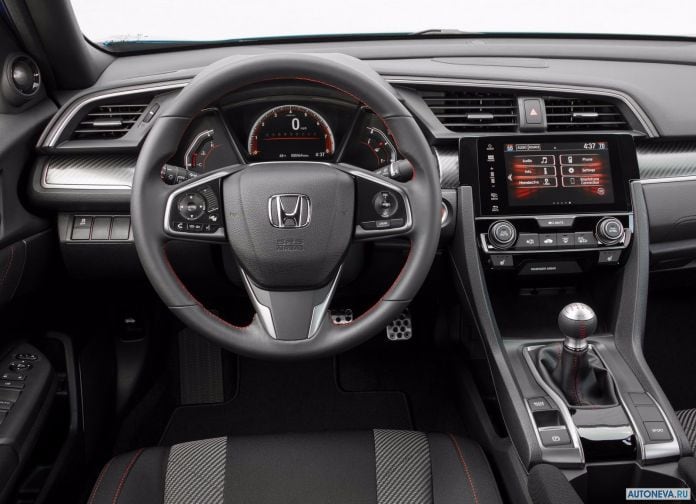 2017 Honda Civic Si Sedan - фотография 56 из 97 2017 Honda Civic Si Sedan - фотография 56 из 97