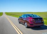 honda_2017_clarity_fuel_cell_042.jpg