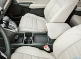 honda_2017_cr_v_079.jpg
