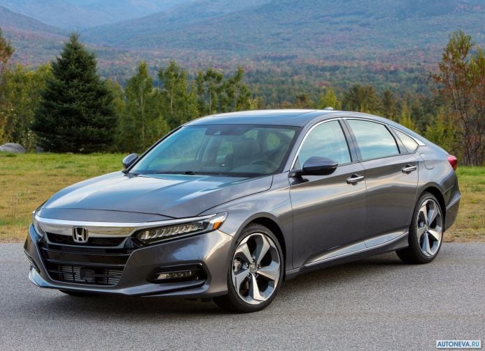 2018 Honda Accord - фотография 15 из 254