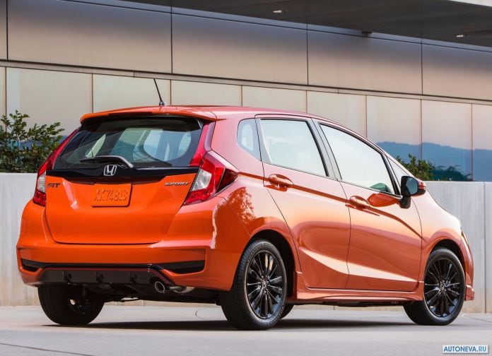 2018 Honda Fit - фотография 35 из 152