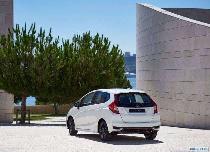 2018 Honda Jazz - фотография 6 из 11
