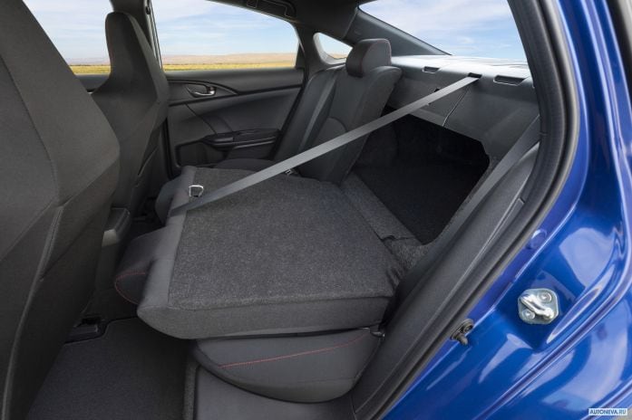 2020 Honda Civic Sedan Si - фотография 10 из 21