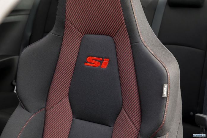 2020 Honda Civic Sedan Si - фотография 14 из 21