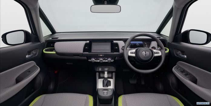 2020 Honda Fit e:HEV Ness - фотография 2 из 3 2020 Honda Fit e:HEV Ness - фотография 2 из 3