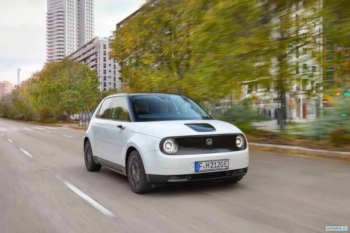 2021 Honda e - фотография 2 из 40