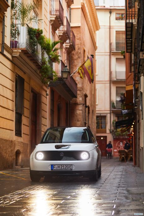 2021 Honda e - фотография 6 из 40