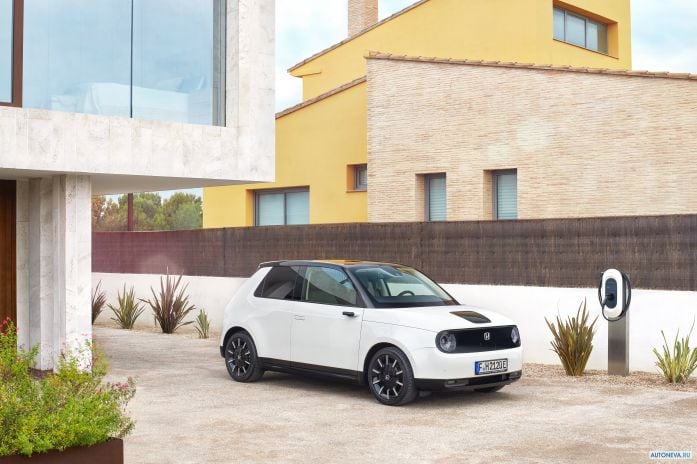 2021 Honda e - фотография 12 из 40 2021 Honda e - фотография 12 из 40