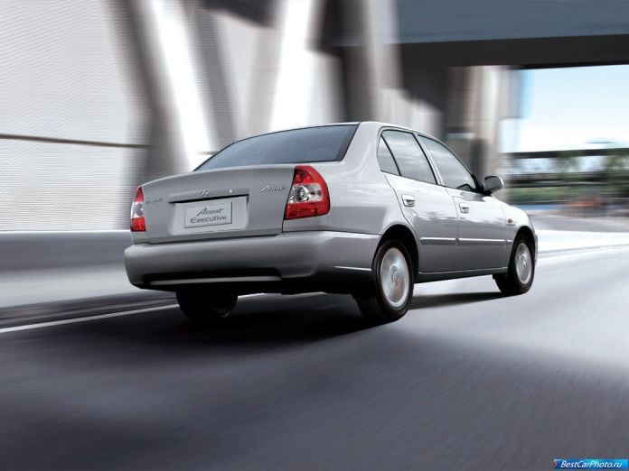 2000 Hyundai Accent - фотография 6 из 17