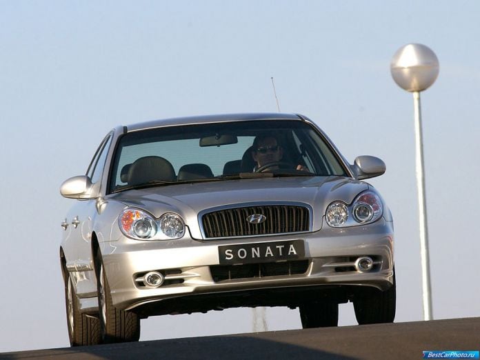 2001 Hyundai Sonata - фотография 4 из 51