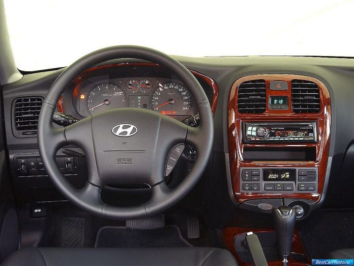 2001 Hyundai Sonata - фотография 43 из 51